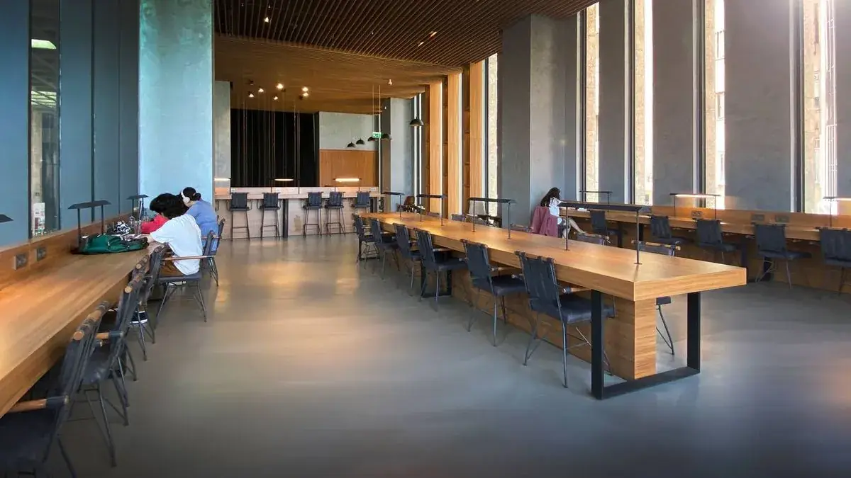STRABORN — Bar seating